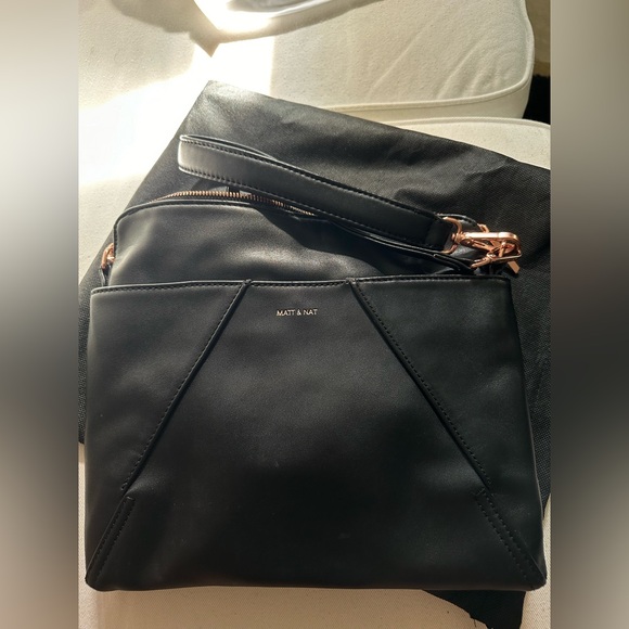 Black Leather Matt & Nat Bag - Picture 6 of 9
